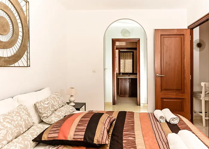 Cozy 2 Bedroom Apartment In Costa Adeje