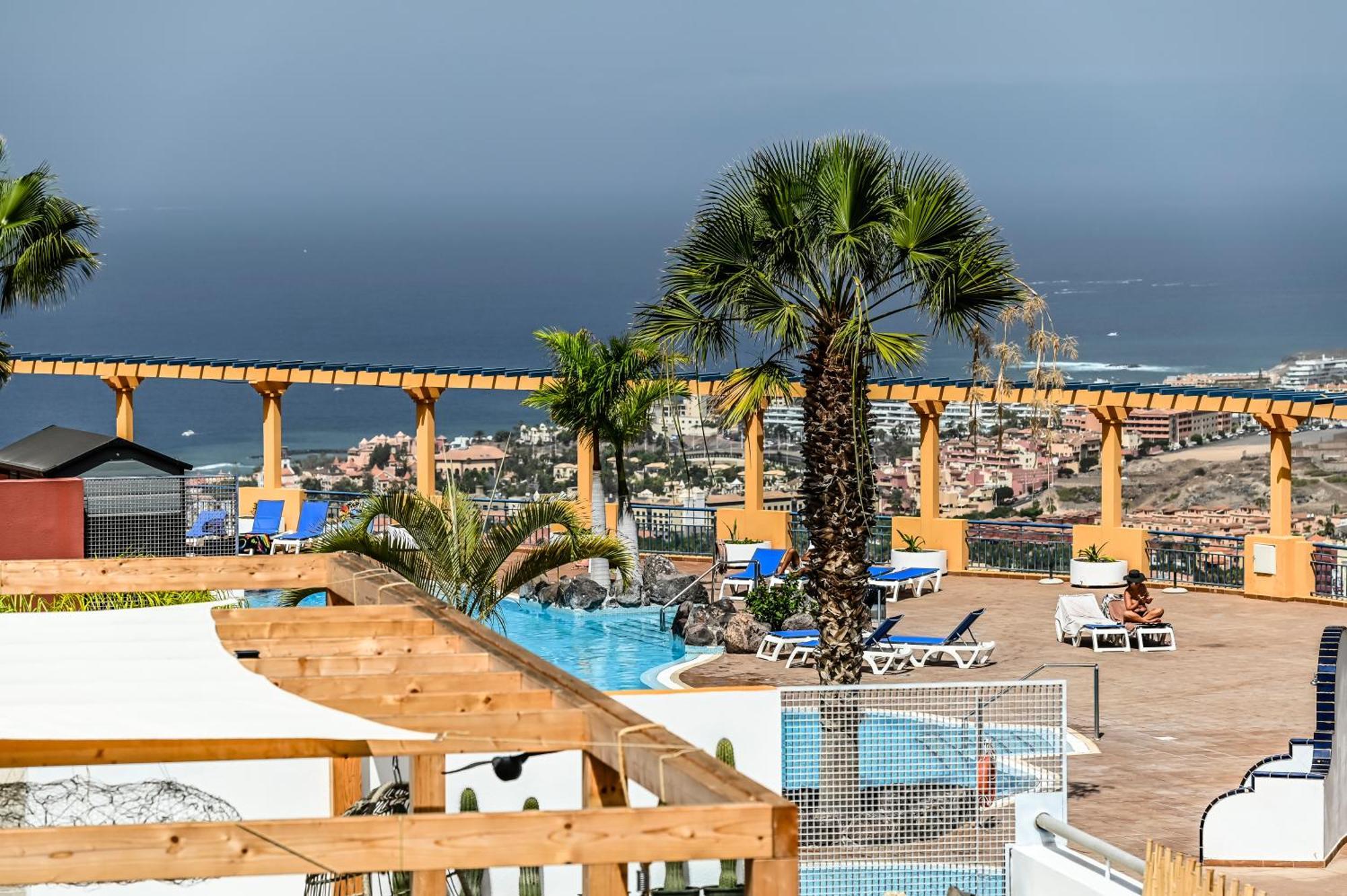 Cozy 2 Bedroom In Appartamento Costa Adeje (Tenerife)